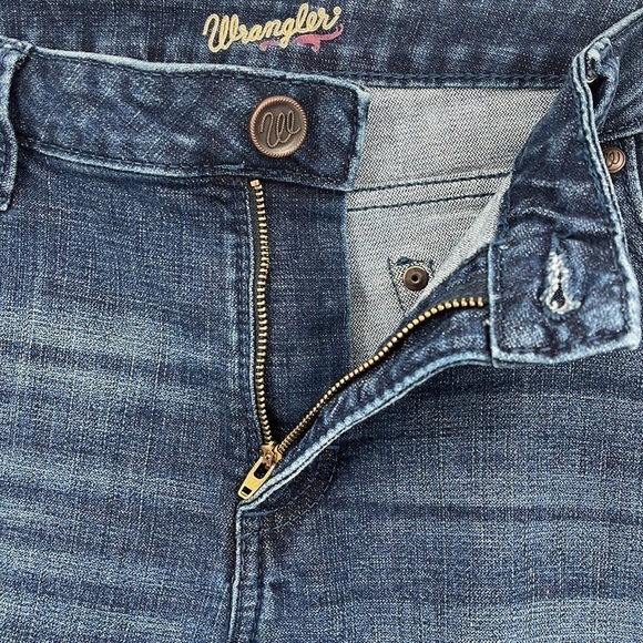 Wrangler Blue Bootcut Jeans Women’s Size 15x32 - Picture 4 of 12